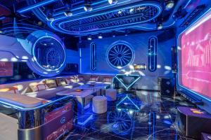 T M L-Manor House 6 bedroom-independent swimming pool and powerful KTV