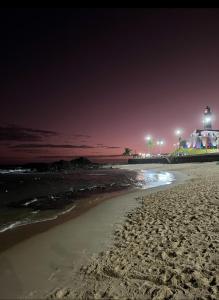 Vem curtir na praia e na cidade.