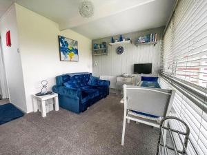 Lovely 4 Berth Chalet In The Coastal Village Of Heacham, Ref 92018Cs