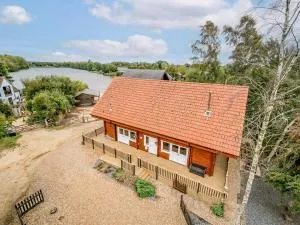 Stunning Log Cabin With A Pool Table For Hire In Norfolk, Sleeps 8 Ref 34045Al - Pentney