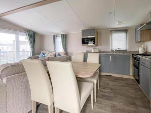 Beautiful 8 Berth Caravan With Decking At Naze Marine Park, Essex Ref 17184P
