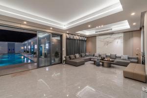 T M L-Manor House 6 bedroom-independent swimming pool and powerful KTV