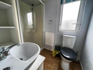 Brilliant Caravan For Hire Nearby Scratby Beach In Norfolk Ref 50034M