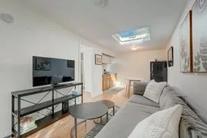 # Marbella Lane -Cozy 1BR Studio in Palo Alto DWTN - Woodside