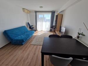 Airplane Residence 1