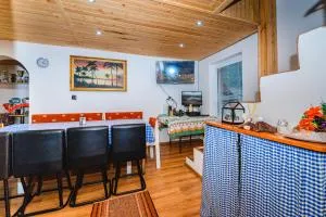 Maxi Nela - Teplý Vrch