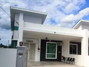 Darwisyh Homestay - 樟仑