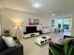 One Bright Point Euodia Unit 1102