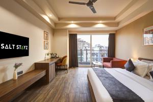 Saltstayz Premier - Golf Course Road & Sector 42