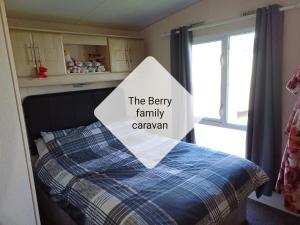 Meadow Lakes Golden Palm Resort