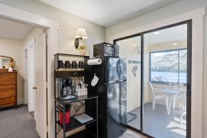 Waterfront 2 bedroom on Squam (unit 12)