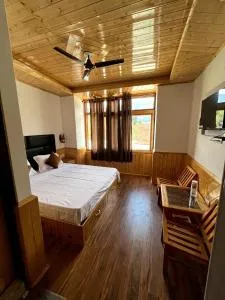 The Cosmos - Haripūr