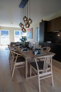 Chalet Arctica - Sea Front, Central and High End