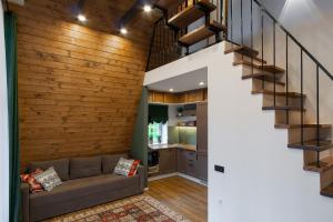 Freeman-4b - двоповерховий апартамент у котеджі з альтанкою та грилем для 6 гостей