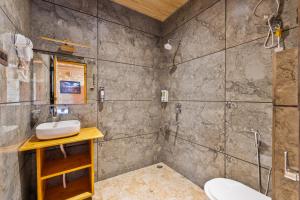 Kathkuni by Jomotel - A Pure Veg Boutique Stay