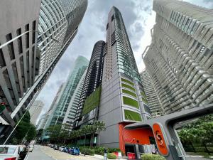 Sky Suites Dreamy 3BR Suite at KLCC
