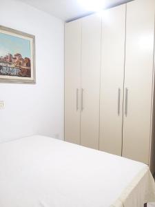 Apto quadra mar em Balneário Perequê