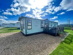 Great 4 Berth Caravan For Hire In Suffolk At North Denes, Ref 40149Nd - 奥尔顿