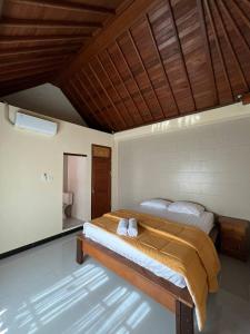 Thani House