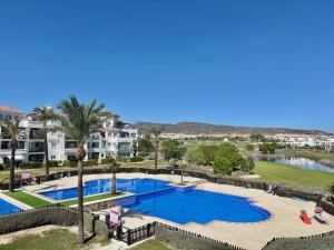 Stunning apartment with overflow pool and golf view
