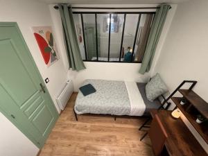 Villas R- Maison 6 chambres 3 min metro 10 lits PARC EXPO : photos des chambres