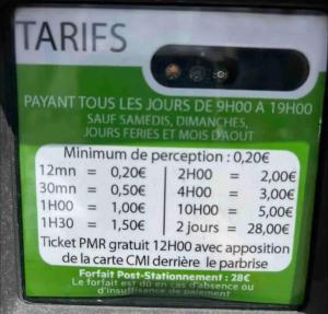 Villas R- Maison 6 chambres 3 min metro 10 lits PARC EXPO : photos des chambres