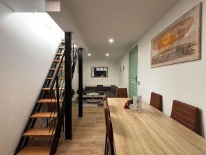 Villas R- Maison 6 chambres 3 min metro 10 lits PARC EXPO : photos des chambres