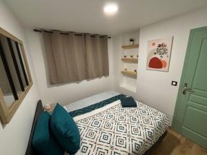 Villas R- Maison 6 chambres 3 min metro 10 lits PARC EXPO : Villa