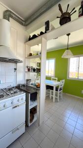 Depto 2 Dormitorios PLAYA CHICA con Cochera y Vista al Mar