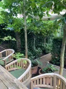 Verrassende ruime Stadswoning nabij station, centrum met unieke tuin. - 芬洛