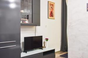 Tsar Simeon 65 Studio (With Parking space)