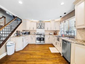 Shaker Prestige - 4 000 sq ft - Calm and Quiet