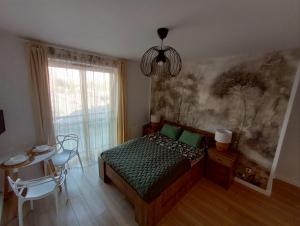 Ghetto Heroes Square View Apartment