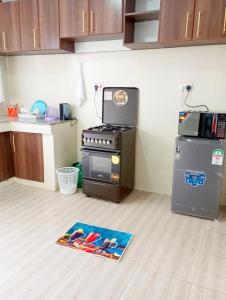 Vees 2br Apartment at NAKA ESTATE with Lakeviews