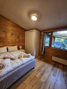 Private room - 1 in a luxury villa CHALET STYLE