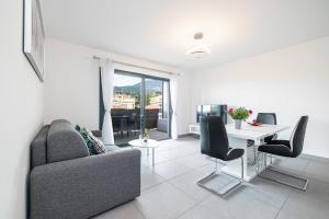 Bienvenue 2 piece clim parking