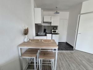 Appartements Le Cocon-T2-Proche du centre-Wifi : photos des chambres