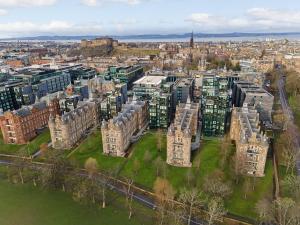 Executive Quartermile apartment near to Castle University with park view