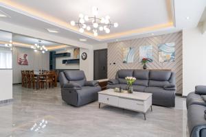 Diamond OAK Residencies