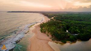 The Triangle Tangalle