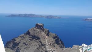 Amazing Room on the Cliff