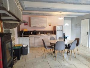 Maisons de vacances La Ferme d' Emerentine : photos des chambres