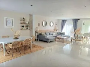 maison de charme récente avec piscine hors sol - La Queue-lès-Yvelines