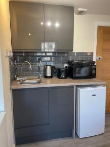 Grays Inn Road - Room 6