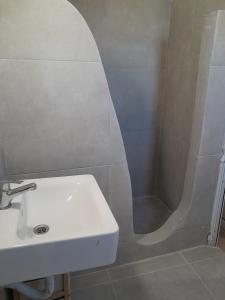 Central Apartments Fira NEW MANAGEMENT