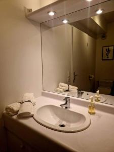 Appartements Charmant Studio au Coeur de Boulogne avec jardin : photos des chambres