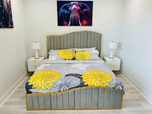 Large Townhouse Central To Everything In Tampa, Sleeps 8