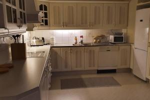 Stor villa på Teg i Umeå, nära centrum med parkering