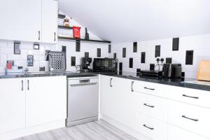 Mirella Guest House