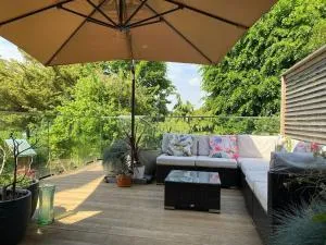 Lovely Large Garden Flat 23mins to Central London Four Bedrooms - 珀利